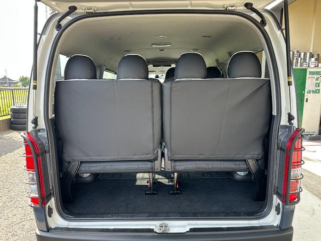 ハイエースワゴン ＧＬ　１０人乗り　電動スライドドア　リアクーラー／ヒーター　新品タイヤ／ホイール／ラダー／キャリア　エンジンプッシュスタート　フリップダウンモニター　バンパーガード　１００Ｖ　ＬＥＤヘッドライト　Ｂカメラ（41枚目）