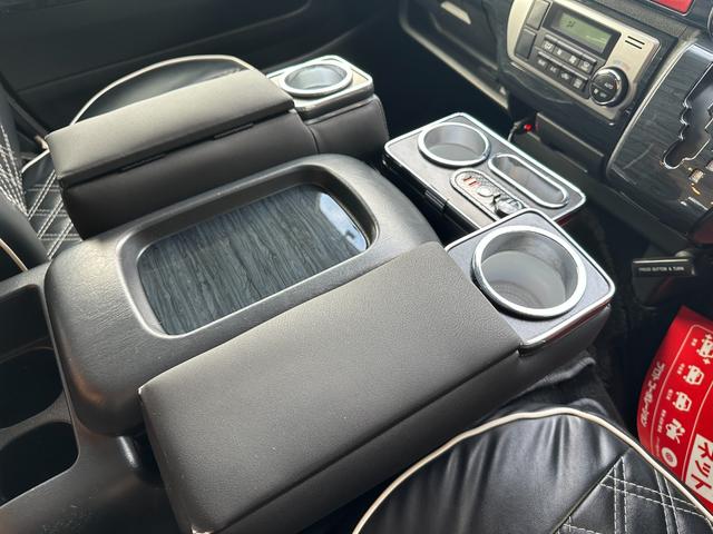 TOYOTA REGIUS ACE VAN LONG SUPER GL