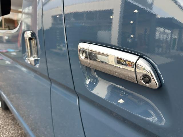 TOYOTA REGIUS ACE VAN LONG SUPER GL