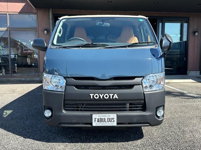 ハイエースバン ロングＤＸ　天井木張り　アルルブルー＆アイボリー＆マットブラック塗装　リアクーラー＆ヒーター　新品ナスカータイヤ／ディーンクロスカントリーホイール／シートカバー　Ｂｌｕｅｔｏｏｔｈ　バックカメラ　ＥＴＣ（5枚目）