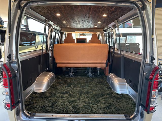 レジアスエースバン ロングDX GLパッケージ 9人乗り 4WD ディーゼル 天井木張り施工 リアクーラー&ヒーター マットベージュ&マットブラック塗装 新品タイヤ/ホイール/LEDヘッドライト/シートカバー/カーペット キャリア バンパーガード(42枚目)