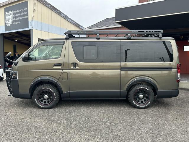 ハイエースバン ロングＤＸ　ＧＬパッケージ　９人乗り　４ＷＤ　ディーゼル　リアクーラー＆ヒーター　ブロンズメタリック＆マットブラック塗装　ベッドキット　社外タイヤ／ホイール／バンパーガード／キャリア／ラダー／テールガード／ＬＥＤヘッドライト（7枚目）