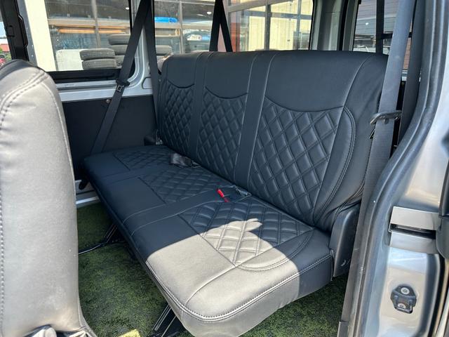 ハイエースバン ロングＤＸ　ＧＬパッケージ　９人乗り　４ＷＤ　ディーゼル　リアクーラー＆ヒーター　ブロンズメタリック＆マットブラック塗装　ベッドキット　社外タイヤ／ホイール／バンパーガード／キャリア／ラダー／テールガード／ＬＥＤヘッドライト（40枚目）