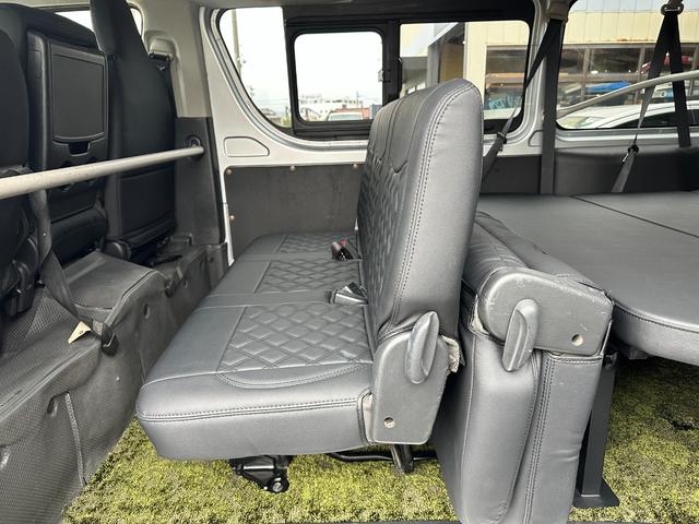 ハイエースバン ロングＤＸ　ＧＬパッケージ　９人乗り　４ＷＤ　ディーゼル　リアクーラー＆ヒーター　ブロンズメタリック＆マットブラック塗装　ベッドキット　社外タイヤ／ホイール／バンパーガード／キャリア／ラダー／テールガード／ＬＥＤヘッドライト（47枚目）