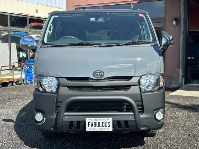 ハイエースバン ロングスーパーGL 4WD ディーゼル 両側パワースライドドア グレー&マットブラック塗装 プッシュスタート 新品タイヤ/ホイール/バンパーガード/LEDヘッドライト/シートカバー バックカメラ Bluetooth(5枚目)