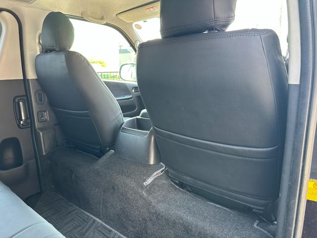 ハイエースバン ロングスーパーGL 4WD ディーゼル 両側パワースライドドア グレー&マットブラック塗装 プッシュスタート 新品タイヤ/ホイール/バンパーガード/LEDヘッドライト/シートカバー バックカメラ Bluetooth(46枚目)