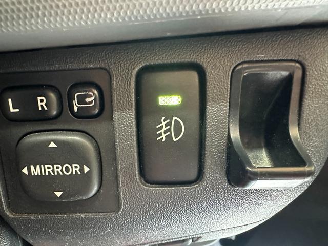 ハイエースバン ロングDX アルルブルー&アイボリー&マットブラック塗装 リアクーラー&ヒーター 新品ナスカータイヤ/ディーンクロスカントリーホイール/シートカバー Bluetooth バックカメラ ETC LEDヘッドライト(26枚目)