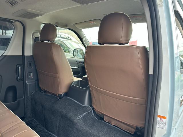 ハイエースバン スーパーGL ダークプライム ディーゼル 丸目フェイス ファビュラスブルー&マットブラック塗装 リアクーラー&ヒーター 新品タイヤ/ホイール/シートカバ プッシュスタート 100V ナビ Bluetooth バックカメラ ETC(43枚目)