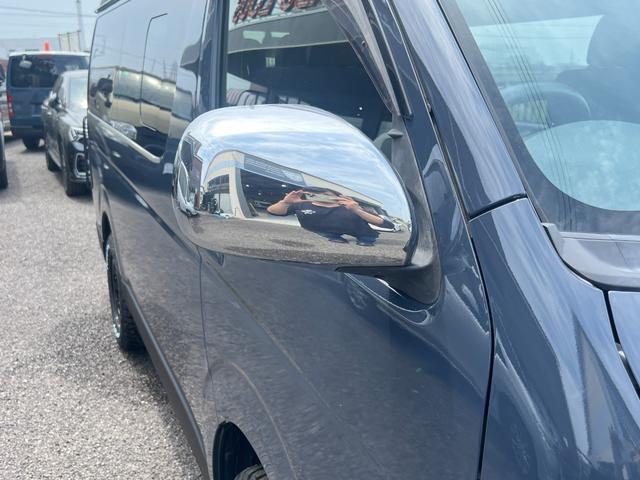 ハイエースワゴン ＧＬ　１０人乗り　電動スライドドア　リアクーラー／ヒーター　新品タイヤ／ホイール／ラダー／キャリア　エンジンプッシュスタート　フリップダウンモニター　バンパーガード　１００Ｖ　ＬＥＤヘッドライト　Ｂカメラ（22枚目）