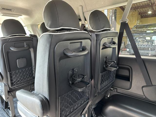 ハイエースワゴン ＧＬ　１０人乗り　電動スライドドア　リアクーラー／ヒーター　新品タイヤ／ホイール／ラダー／キャリア　エンジンプッシュスタート　フリップダウンモニター　バンパーガード　１００Ｖ　ＬＥＤヘッドライト　Ｂカメラ（41枚目）