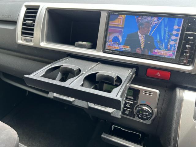 ハイエースワゴン ＧＬ　１０人乗り　電動スライドドア　リアクーラー／ヒーター　新品タイヤ／ホイール／ラダー／キャリア　エンジンプッシュスタート　フリップダウンモニター　バンパーガード　１００Ｖ　ＬＥＤヘッドライト　Ｂカメラ（48枚目）
