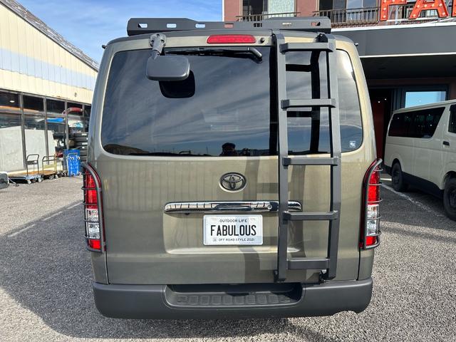 ハイエースバン ロングDX GLパッケージ 9人乗り 4WD ディーゼル リアクーラー&ヒーター ブロンズメタリック&マットブラック塗装 ベッドキット 社外タイヤ/アルミ/バンパーガード/キャリア/ラダー/テールガード/LEDヘッドライト(8枚目)