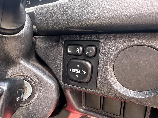 ハイエースバン ロングDX GLパッケージ 9人乗り 4WD ディーゼル リアクーラー&ヒーター ブロンズメタリック&マットブラック塗装 ベッドキット 社外タイヤ/アルミ/バンパーガード/キャリア/ラダー/テールガード/LEDヘッドライト(31枚目)