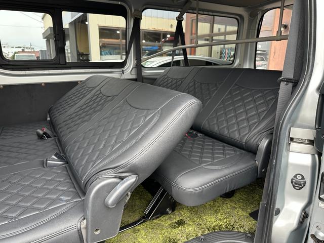 ハイエースバン ロングDX GLパッケージ 9人乗り 4WD ディーゼル リアクーラー&ヒーター ブロンズメタリック&マットブラック塗装 ベッドキット 社外タイヤ/アルミ/バンパーガード/キャリア/ラダー/テールガード/LEDヘッドライト(34枚目)