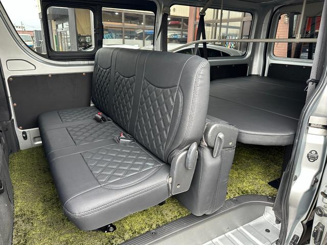 ハイエースバン ロングDX GLパッケージ 9人乗り 4WD ディーゼル リアクーラー&ヒーター ブロンズメタリック&マットブラック塗装 ベッドキット 社外タイヤ/アルミ/バンパーガード/キャリア/ラダー/テールガード/LEDヘッドライト(38枚目)