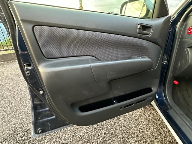 サクシードバン UL Xパッケージ 4WD グレー&マットブラック塗装 ホワイトレタータイヤ ウッド調ハンドル シートカバー 電動格納ドアミラー ナビ Bluetooth バックカメラ TV ETC(43枚目)