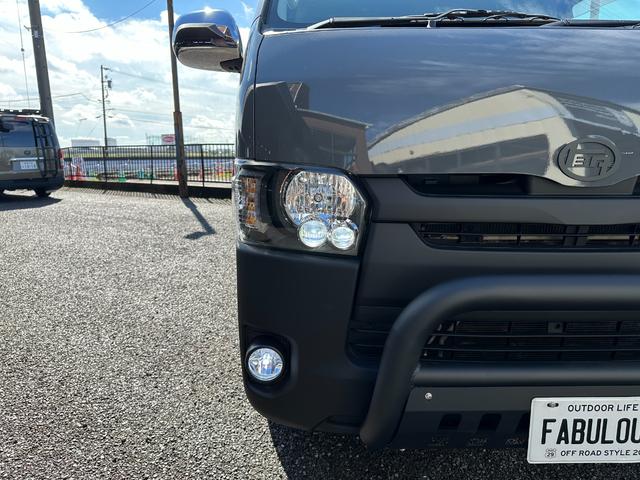 ハイエースバン ロングスーパーGL 4WD ディーゼル 両側パワースライドドア グレー&マットブラック塗装 プッシュスタート 新品タイヤ/ホイール/バンパーガード/LEDヘッドライト/シートカバー バックカメラ Bluetooth(12枚目)