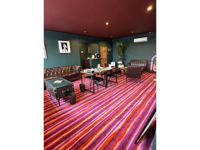 ハイエースバン ロングスーパーGL 4WD ディーゼル 両側パワースライドドア グレー&マットブラック塗装 プッシュスタート 新品タイヤ/ホイール/バンパーガード/LEDヘッドライト/シートカバー バックカメラ Bluetooth(62枚目)