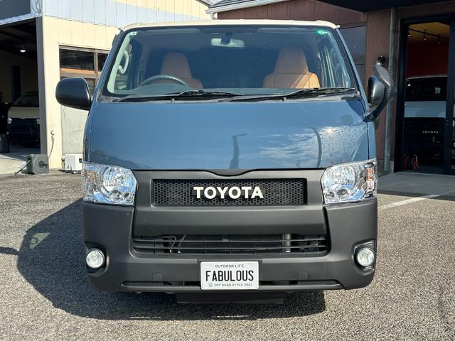 ハイエースバン ロングDX アルルブルー&アイボリー&マットブラック塗装 リアクーラー&ヒーター 新品ナスカータイヤ/ディーンクロスカントリーホイール/シートカバー Bluetooth バックカメラ ETC LEDヘッドライト(6枚目)