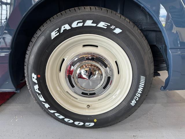 ハイエースバン ロングDX アルルブルー&アイボリー&マットブラック塗装 リアクーラー&ヒーター 新品ナスカータイヤ/ディーンクロスカントリーホイール/シートカバー Bluetooth バックカメラ ETC LEDヘッドライト(18枚目)