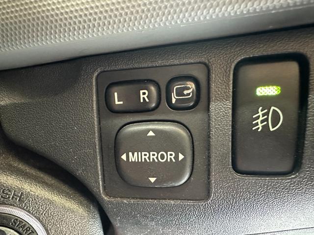 ハイエースバン ロングDX アルルブルー&アイボリー&マットブラック塗装 リアクーラー&ヒーター 新品ナスカータイヤ/ディーンクロスカントリーホイール/シートカバー Bluetooth バックカメラ ETC LEDヘッドライト(28枚目)