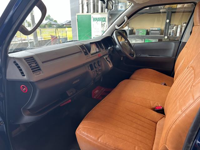 ハイエースバン ロングDX アルルブルー&アイボリー&マットブラック塗装 リアクーラー&ヒーター 新品ナスカータイヤ/ディーンクロスカントリーホイール/シートカバー Bluetooth バックカメラ ETC LEDヘッドライト(34枚目)