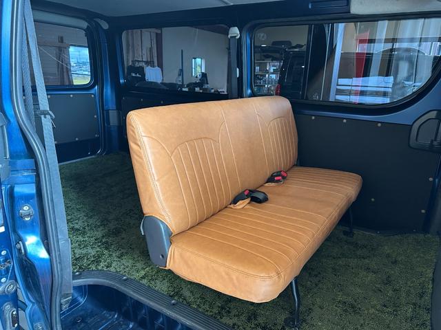 ハイエースバン ロングDX アルルブルー&アイボリー&マットブラック塗装 リアクーラー&ヒーター 新品ナスカータイヤ/ディーンクロスカントリーホイール/シートカバー Bluetooth バックカメラ ETC LEDヘッドライト(37枚目)