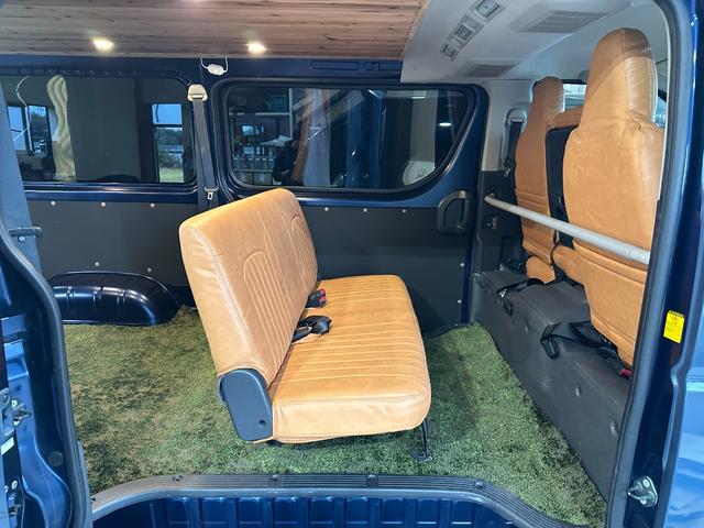 ハイエースバン ロングDX アルルブルー&アイボリー&マットブラック塗装 リアクーラー&ヒーター 新品ナスカータイヤ/ディーンクロスカントリーホイール/シートカバー Bluetooth バックカメラ ETC LEDヘッドライト(38枚目)