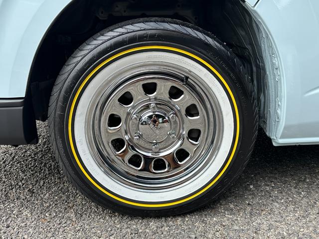 ハイエースバン スーパーGL ダークプライム ディーゼル 丸目フェイス ファビュラスブルー&マットブラック塗装 リアクーラー&ヒーター 新品タイヤ/ホイール/シートカバ プッシュスタート 100V ナビ Bluetooth バックカメラ ETC(16枚目)