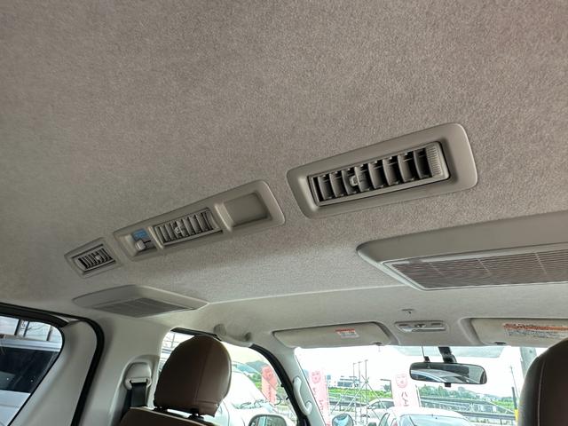 ハイエースバン スーパーGL ダークプライム ディーゼル 丸目フェイス ファビュラスブルー&マットブラック塗装 リアクーラー&ヒーター 新品タイヤ/ホイール/シートカバ プッシュスタート 100V ナビ Bluetooth バックカメラ ETC(21枚目)