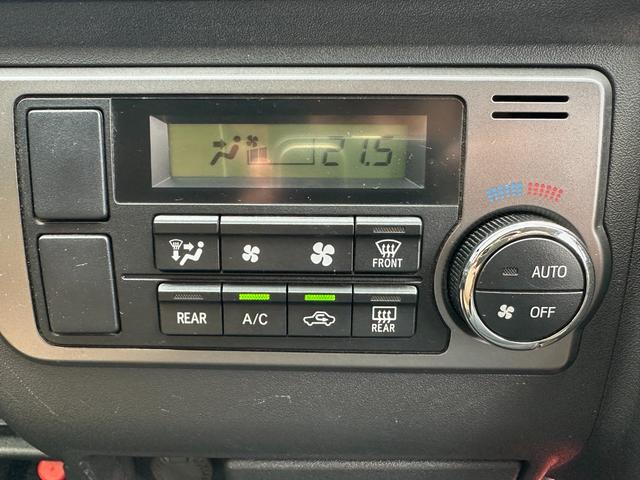 ハイエースバン スーパーGL ダークプライム ディーゼル 丸目フェイス ファビュラスブルー&マットブラック塗装 リアクーラー&ヒーター 新品タイヤ/ホイール/シートカバ プッシュスタート 100V ナビ Bluetooth バックカメラ ETC(32枚目)