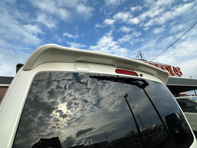 ハイエースバン スーパーＧＬ　ダークプライム　ディーゼル　両側パワースライドドア　リアクーラー／ヒーター　プッシュスタート　１００電源　ナビ　Ｂｌｕｅｔｏｏｔｈ　ＴＶ　バックカメラ　ＥＴＣ　ＤＶＤ　ＬＥＤヘッドライト　スマートキー　オートライト（11枚目）