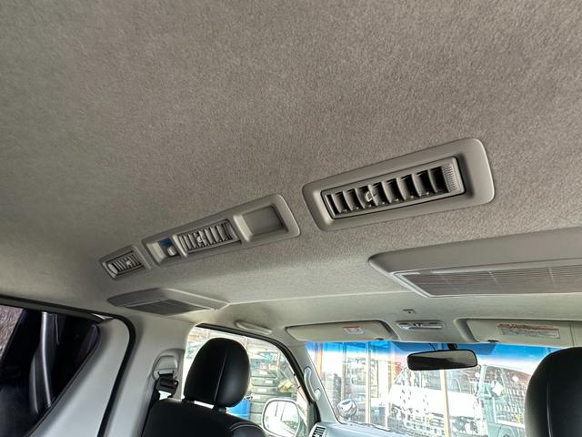 ハイエースバン スーパーＧＬ　ダークプライム　ディーゼル　両側パワースライドドア　リアクーラー／ヒーター　プッシュスタート　１００電源　ナビ　Ｂｌｕｅｔｏｏｔｈ　ＴＶ　バックカメラ　ＥＴＣ　ＤＶＤ　ＬＥＤヘッドライト　スマートキー　オートライト（17枚目）