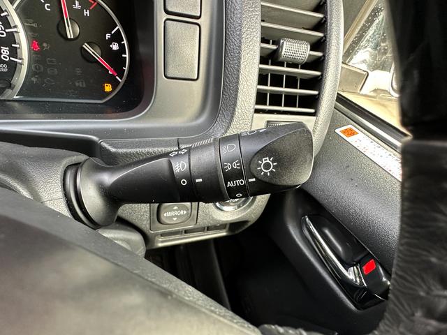 ハイエースバン スーパーＧＬ　ダークプライム　ディーゼル　両側パワースライドドア　リアクーラー／ヒーター　プッシュスタート　１００電源　ナビ　Ｂｌｕｅｔｏｏｔｈ　ＴＶ　バックカメラ　ＥＴＣ　ＤＶＤ　ＬＥＤヘッドライト　スマートキー　オートライト（25枚目）