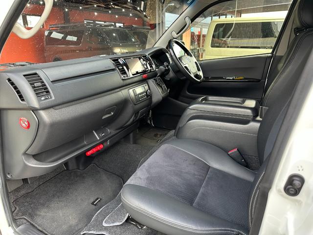 ハイエースバン スーパーＧＬ　ダークプライム　ディーゼル　両側パワースライドドア　リアクーラー／ヒーター　プッシュスタート　１００電源　ナビ　Ｂｌｕｅｔｏｏｔｈ　ＴＶ　バックカメラ　ＥＴＣ　ＤＶＤ　ＬＥＤヘッドライト　スマートキー　オートライト（34枚目）