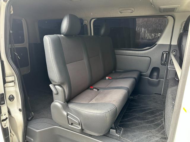 ハイエースバン スーパーＧＬ　ダークプライム　ディーゼル　両側パワースライドドア　リアクーラー／ヒーター　プッシュスタート　１００電源　ナビ　Ｂｌｕｅｔｏｏｔｈ　ＴＶ　バックカメラ　ＥＴＣ　ＤＶＤ　ＬＥＤヘッドライト　スマートキー　オートライト（38枚目）