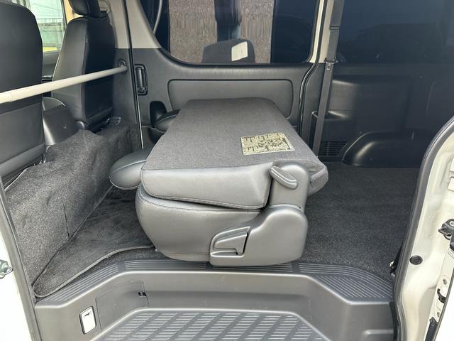 ハイエースバン スーパーＧＬ　ダークプライム　ディーゼル　両側パワースライドドア　リアクーラー／ヒーター　プッシュスタート　１００電源　ナビ　Ｂｌｕｅｔｏｏｔｈ　ＴＶ　バックカメラ　ＥＴＣ　ＤＶＤ　ＬＥＤヘッドライト　スマートキー　オートライト（42枚目）