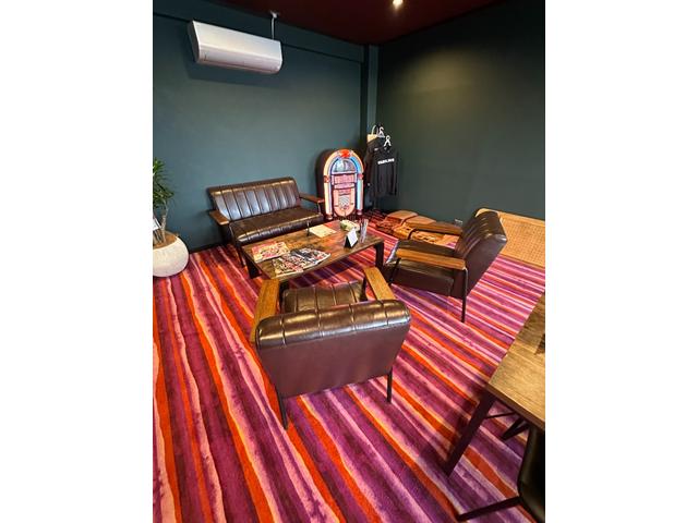 ハイエースバン スーパーＧＬ　ダークプライム　ディーゼル　両側パワースライドドア　リアクーラー／ヒーター　プッシュスタート　１００電源　ナビ　Ｂｌｕｅｔｏｏｔｈ　ＴＶ　バックカメラ　ＥＴＣ　ＤＶＤ　ＬＥＤヘッドライト　スマートキー　オートライト（70枚目）