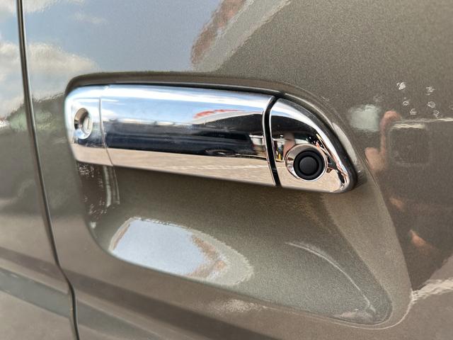 レジアスエースバン ロングスーパーＧＬ　４ＷＤ　ディーゼル　ブロンズメタリック＆マットブラック塗装　リアクーラー／ヒーター　　プッシュスタート　新品ホイール／タイヤ／バンパーガード／キャリア／ラダー／テールガード／ＬＥＤヘッド／シートカバー（24枚目）