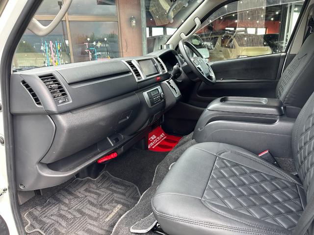 レジアスエースバン ロングスーパーＧＬ　４ＷＤ　ディーゼル　ブロンズメタリック＆マットブラック塗装　リアクーラー／ヒーター　　プッシュスタート　新品ホイール／タイヤ／バンパーガード／キャリア／ラダー／テールガード／ＬＥＤヘッド／シートカバー（41枚目）