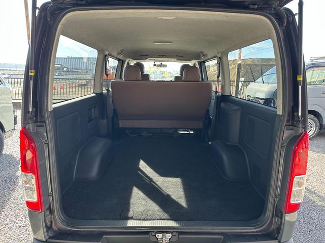 ハイエースバン ロングスーパーＧＬ　４ＷＤ　ディーゼル　両側パワースライドドア　グレー＆マットブラック塗装　プッシュスタート　新品タイヤ／ホイール／バンパーガード／ＬＥＤヘッドライト／シートカバー　バックカメラ　Ｂｌｕｅｔｏｏｔｈ（51枚目）