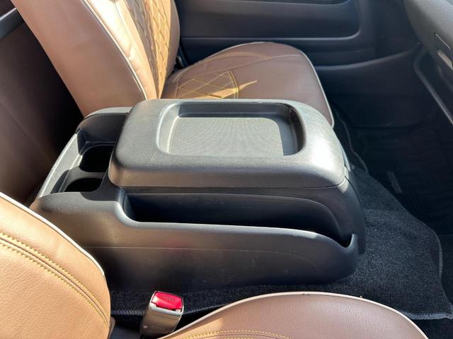 ハイエースバン ロングスーパーＧＬ　４ＷＤ　ディーゼル　両側パワースライドドア　グレー＆マットブラック塗装　プッシュスタート　新品タイヤ／ホイール／バンパーガード／ＬＥＤヘッドライト／シートカバー　バックカメラ　Ｂｌｕｅｔｏｏｔｈ（53枚目）