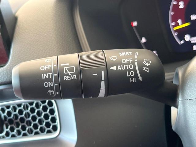 シビック タイプＲ　ホンダセンシング　ＬＥＤヘッドライト　トリプルマフラー　１９インチ５本Ｖ字スポーツブラック塗装アルミホイール　レッドブレーキキャリパー　アルカンターラ巻きステアリング　ホンダコネクト（50枚目）