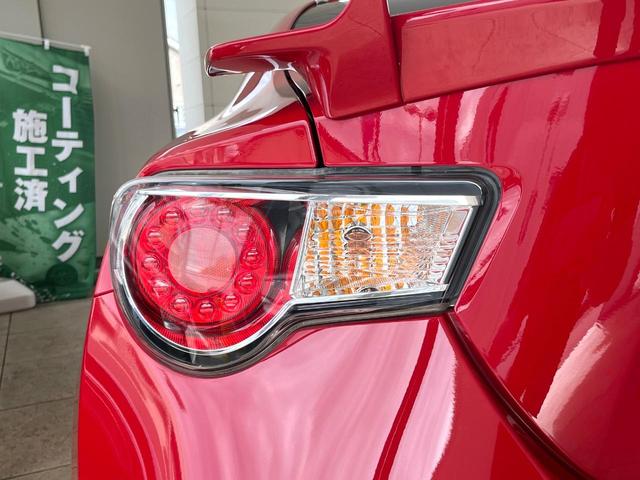 ８６ ＧＴリミテッド　６ＭＴ　ＴＲＤ製マフラー　純正１７インチアルミ　シートヒーター　革／アルカンターラコンビシート　革巻きステアリング　リアフォグランプ　ＨＩＤヘッドライト　純正ナビ　バックカメラ　アルミペダル　ＥＴＣ（29枚目）