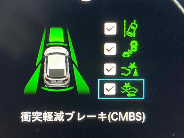 シビック タイプＲ　６ＭＴ　ホンダセンシング　純正１９インチアルミ　ドライブモードスイッチ　フルＬＥＤヘッドライト　アルカンターラ巻きステアリング　レッドラックススエードスポーツシート　ホンダコネクトナビ　ＥＴＣ２．０（6枚目）