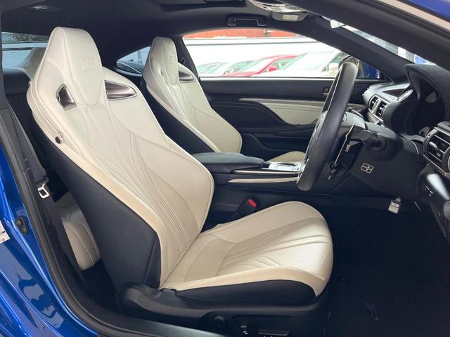 RC F ベースグレード マークレビンソンサウンド ムーンルーフ 純正オプション19インチアルミ 白セミアニリン革シート レーダークルーズコントロール プリクラッシュセーフティ ブラインドスポットモニター 前席シートエアコン(9枚目)
