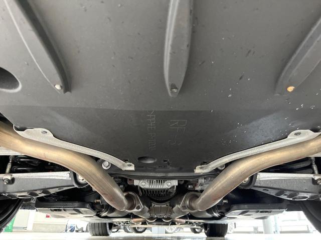 RC F ベースグレード マークレビンソンサウンド ムーンルーフ 純正オプション19インチアルミ 白セミアニリン革シート レーダークルーズコントロール プリクラッシュセーフティ ブラインドスポットモニター 前席シートエアコン(19枚目)