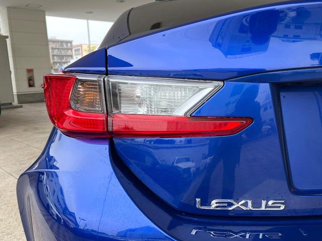 RC F ベースグレード マークレビンソンサウンド ムーンルーフ 純正オプション19インチアルミ 白セミアニリン革シート レーダークルーズコントロール プリクラッシュセーフティ ブラインドスポットモニター 前席シートエアコン(23枚目)