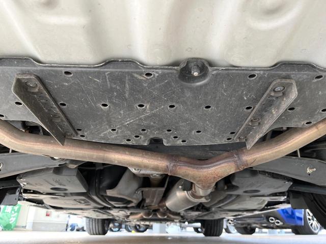 マークX 250G Fパッケージ Weds製18インチアルミ プリクラッシュセーフティシステム レーダークルーズコントロール 左右独立オートエアコン AppleCarPlay HIDヘッドライト 純正ウレタン製ステアリング 禁煙車(18枚目)