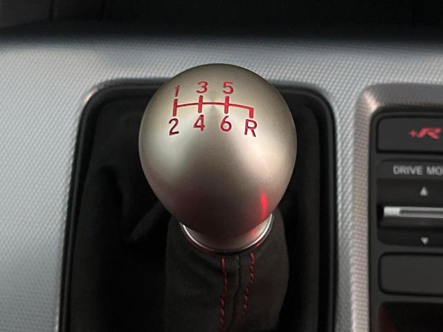 シビック タイプR 6MT ターボ トリプルマフラー バックカメラ ホンダセンシング 純正19インチアルミ 左右独立オートエアコン アルカンターラ巻きステアリング レッドラックススエードスポーツシート ホンダコネクトナビ(3枚目)